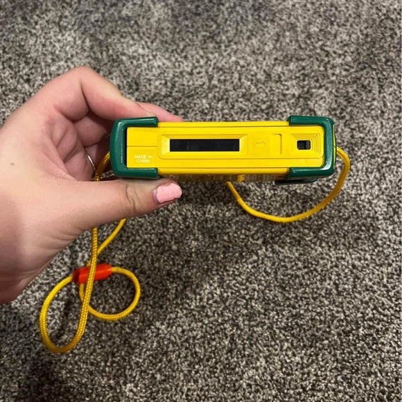 Vintage Crayola Camera 110 pocket camera Mini By Concord Easy Loading - Picture 5 of 7